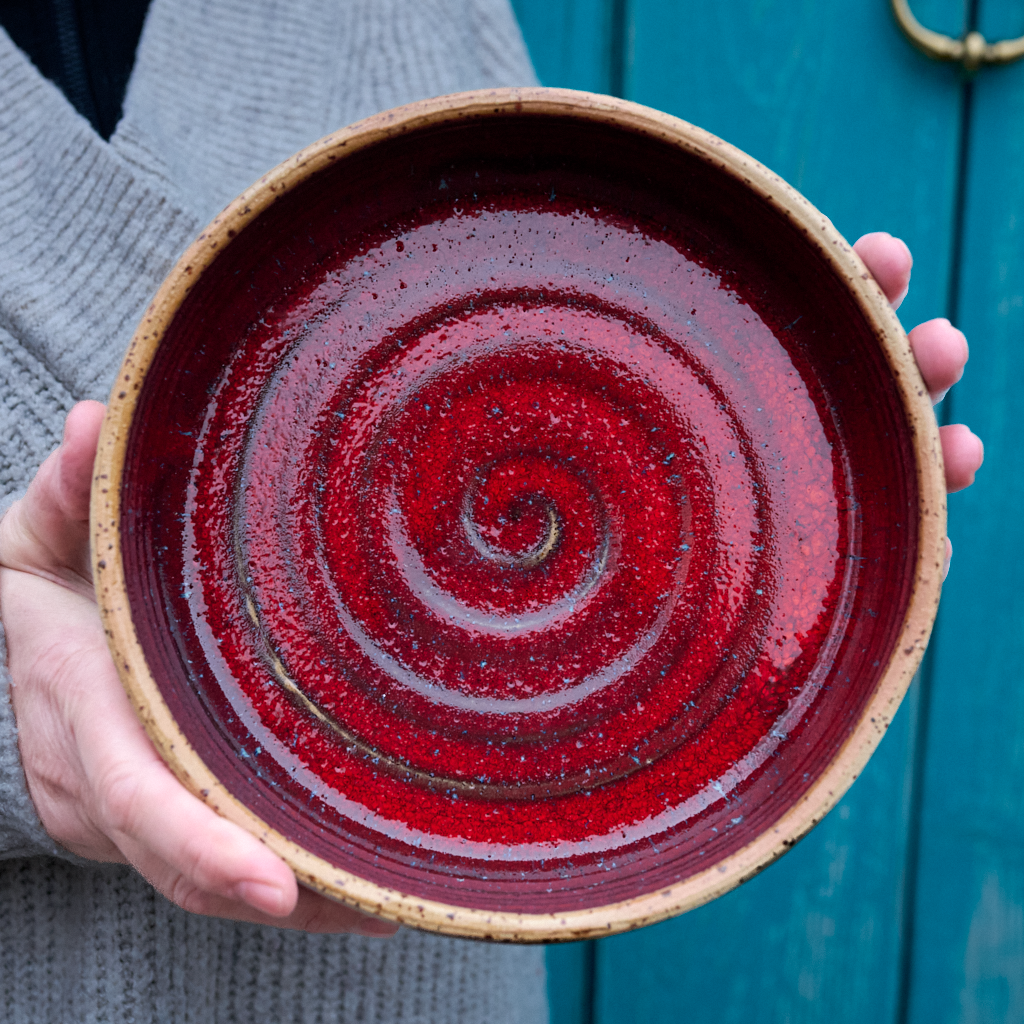 Ceramic bowl with red glaze – approx. 1.5 L
