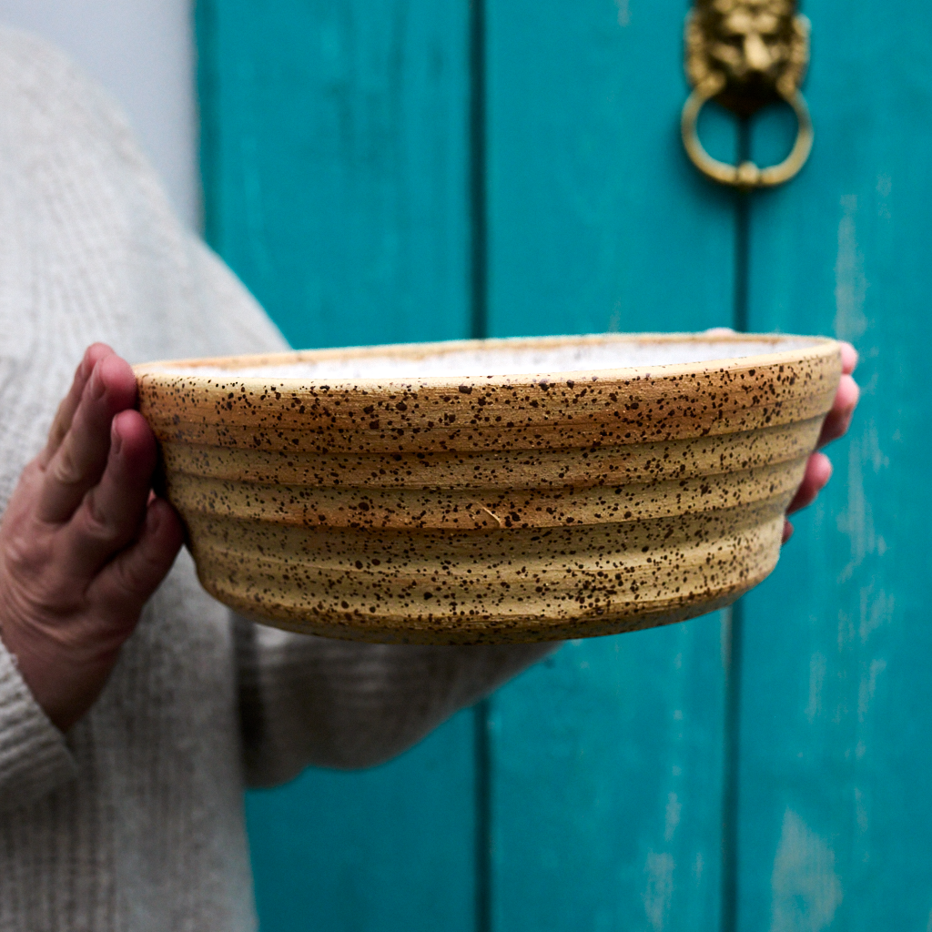Ceramic bowl with white glaze – approx. 2 L