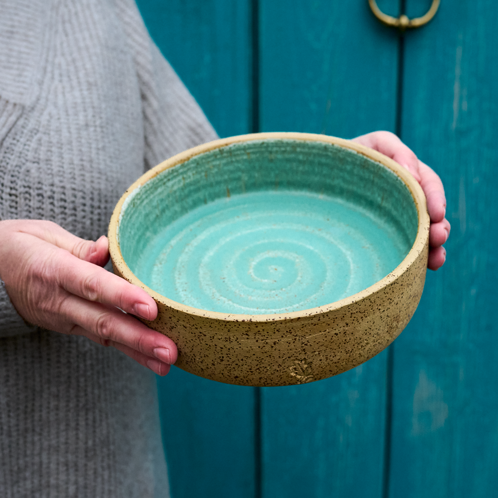 Ceramic bowl with mint glaze – approx. 1.5 L