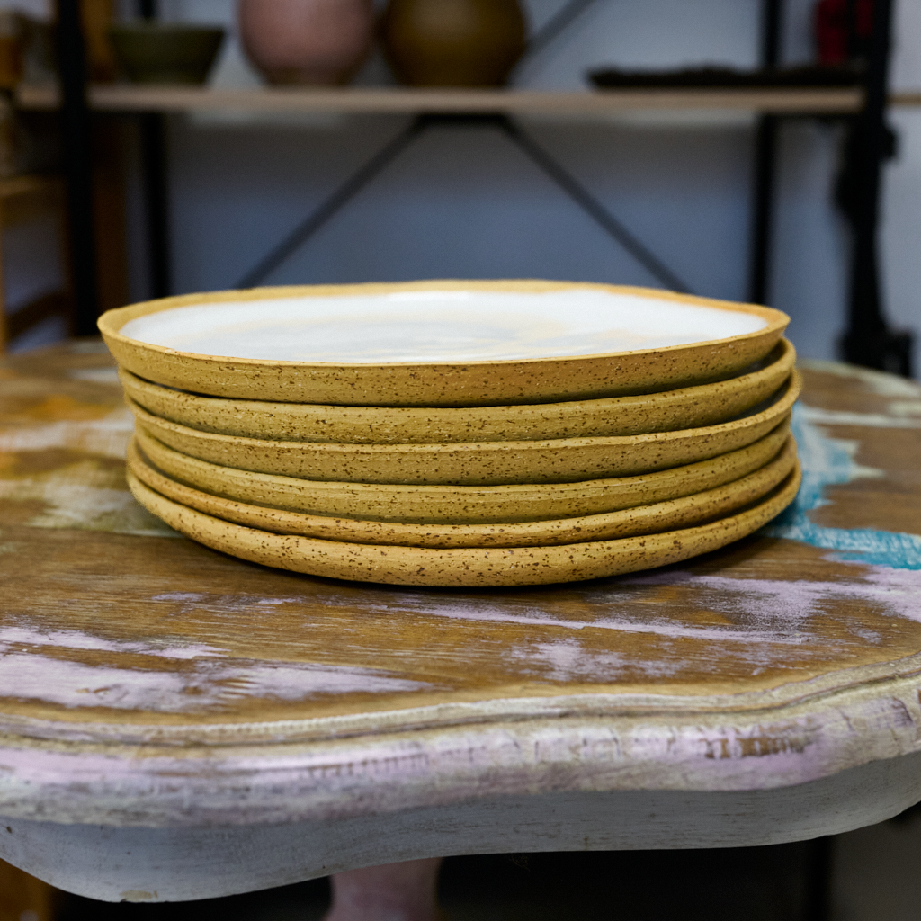 Turned plate 27 cm - White