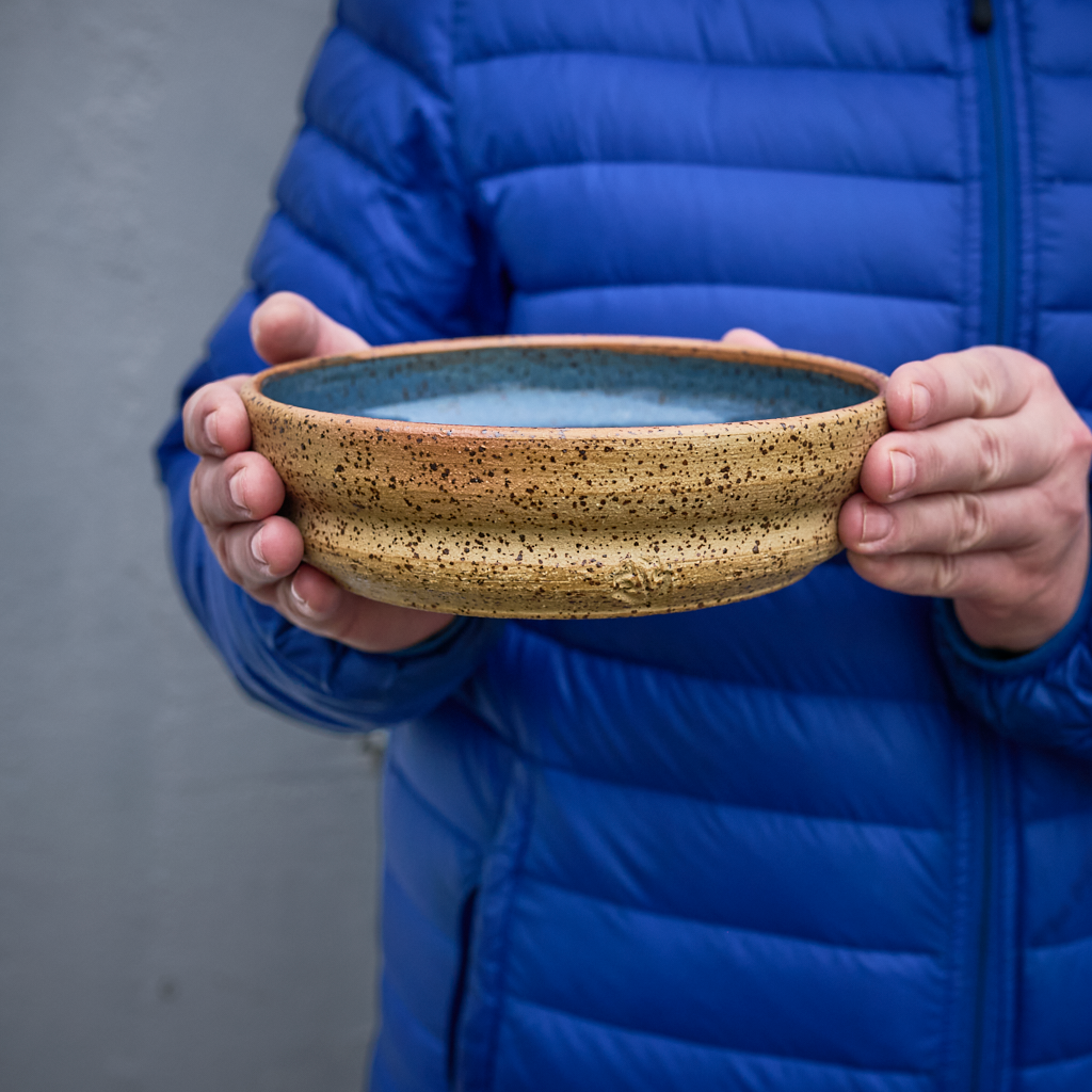 Ceramic bowl with mint glaze – 2 L