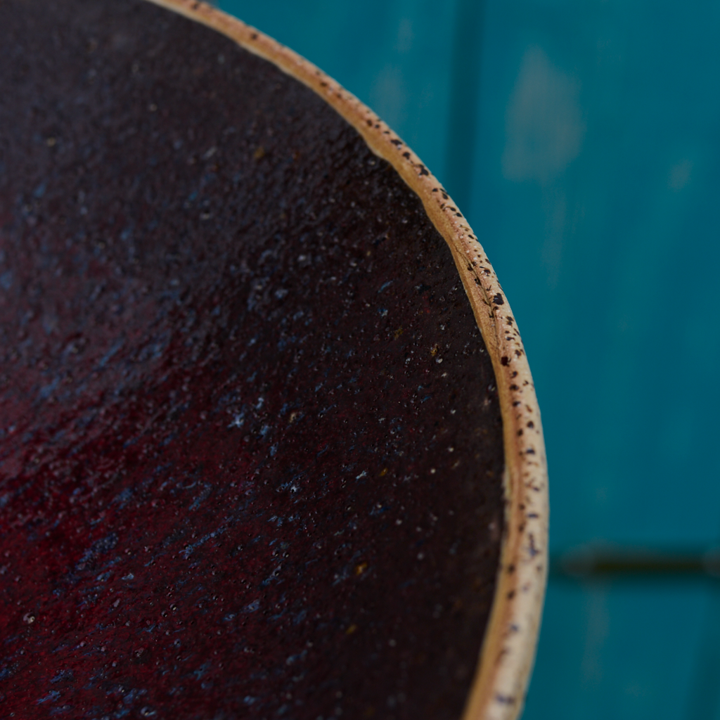 Ceramic bowl with red glaze – approx. 1.5 L