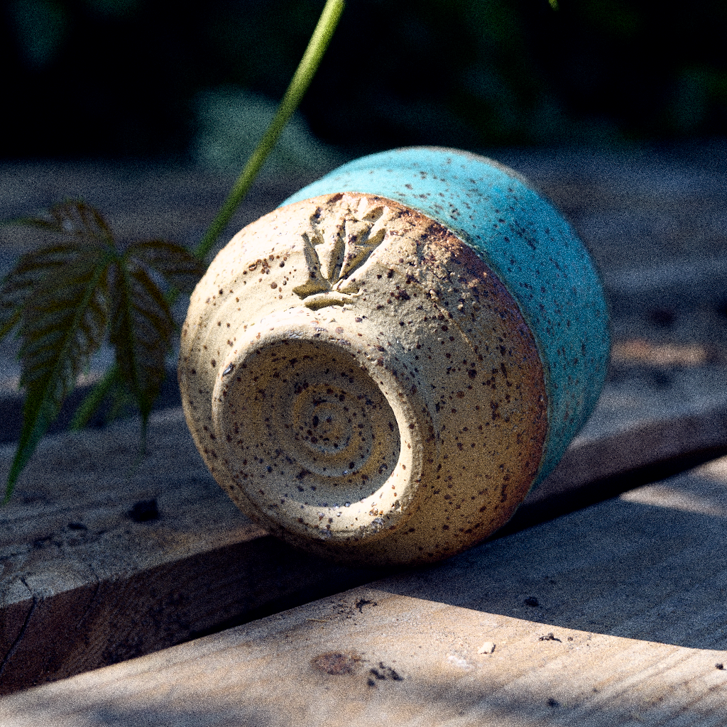 Czarka Ceramiczna "Turkusowy piegusek" – Kamionka ok. 200 ml – toczona na kole garncarskim