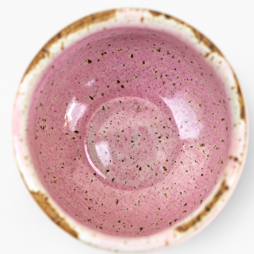 Czarka ceramiczna różowa 300 ml – toczona na kole garncarskim