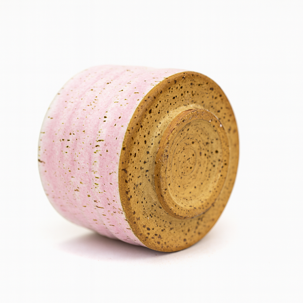 Czarka ceramiczna różowa 300 ml – toczona na kole garncarskim