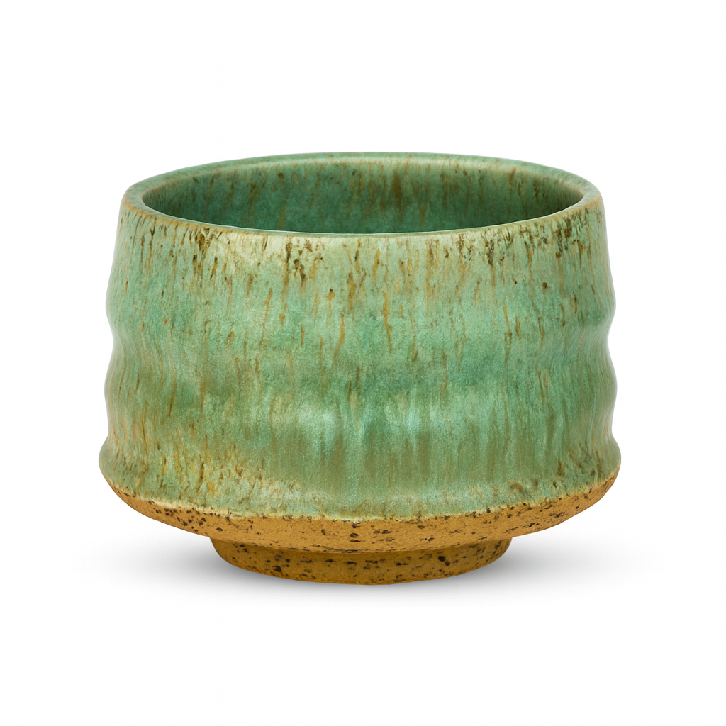 Czarka ceramiczna zielona 300 ml – toczona na kole garncarskim